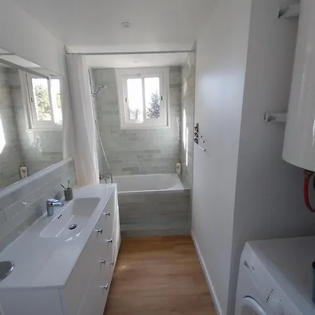 A 300m De La Apartment Frejus